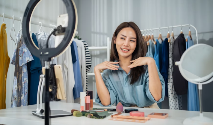 U.S. Beauty Industry Trends for 2025: Innovation, Sustainability, and Tech Takeover U.S. Beauty Industry Trends for 2025: Innovation, Sustainability, and Tech Takeover