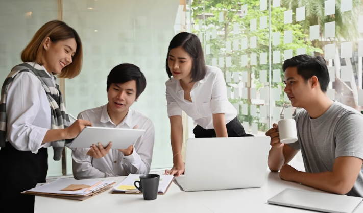 Omnichannel Marketing Tips for B2B Tech Brands to Boost Growth