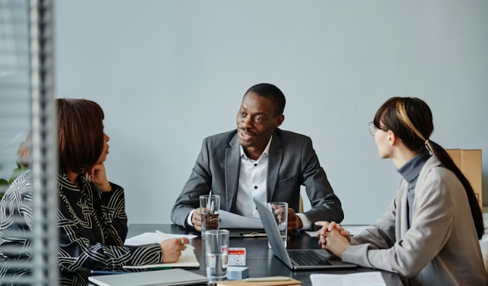 Why Great Leaders Don’t Follow Templates: Build Your Own Way