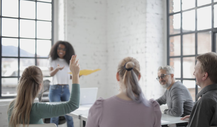 7 Smart Ways to Grow Your Career-Even If Your Boss Isn’t a Strong Leader