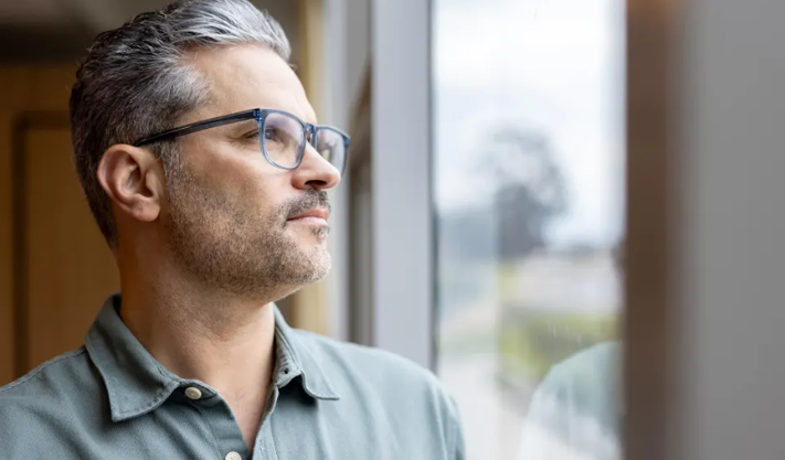 When Reflection Backfires: The Hidden Cost of Overthinking in Leadership