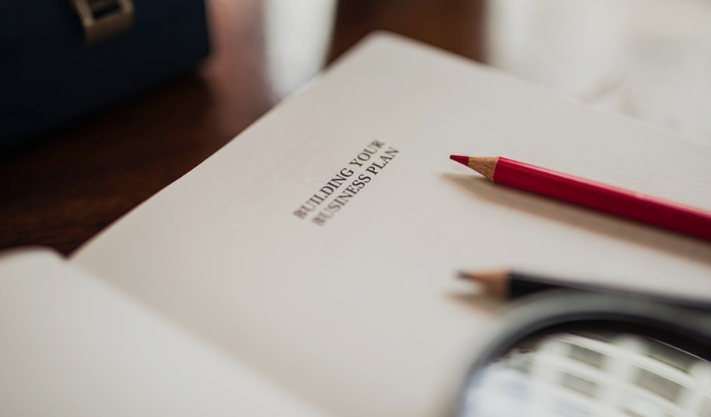 How to Write a Business Plan That Attracts Investors in 2026