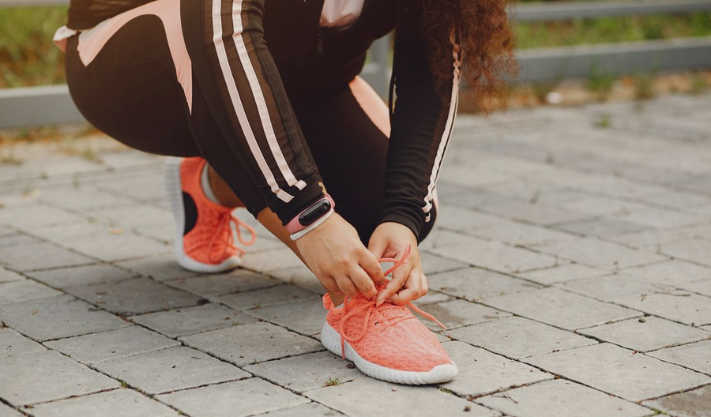 What Are the Best Walking Shoes for Women Who Stand All Day at Work?