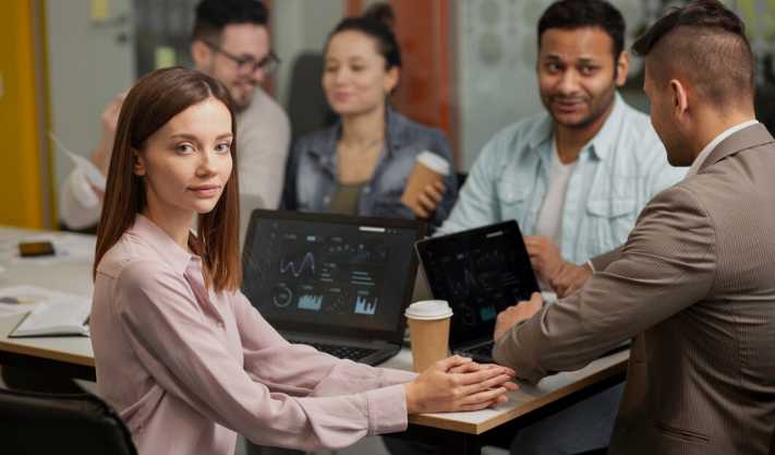 How Can Small Businesses Use AI to Grow and Hire More Workers?